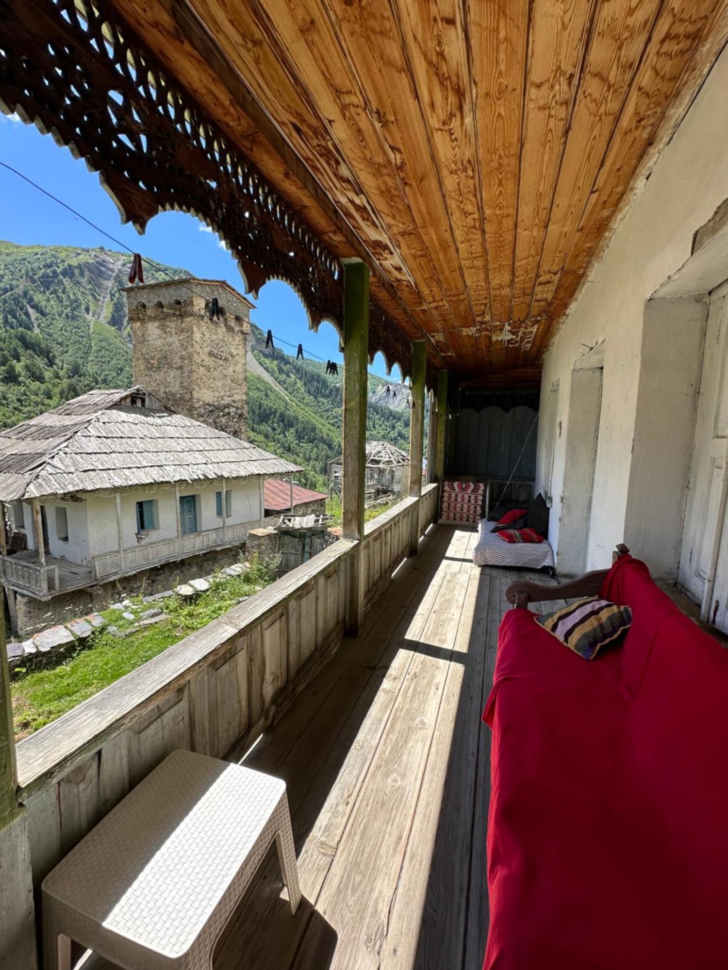 Panorama Guesthouse Mata C. Adishi Exteriör bild
