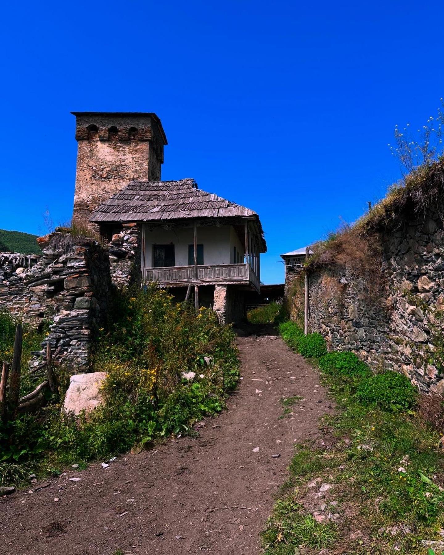 Panorama Guesthouse Mata C. Adishi Exteriör bild