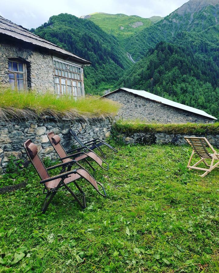 Panorama Guesthouse Mata C. Adishi Exteriör bild
