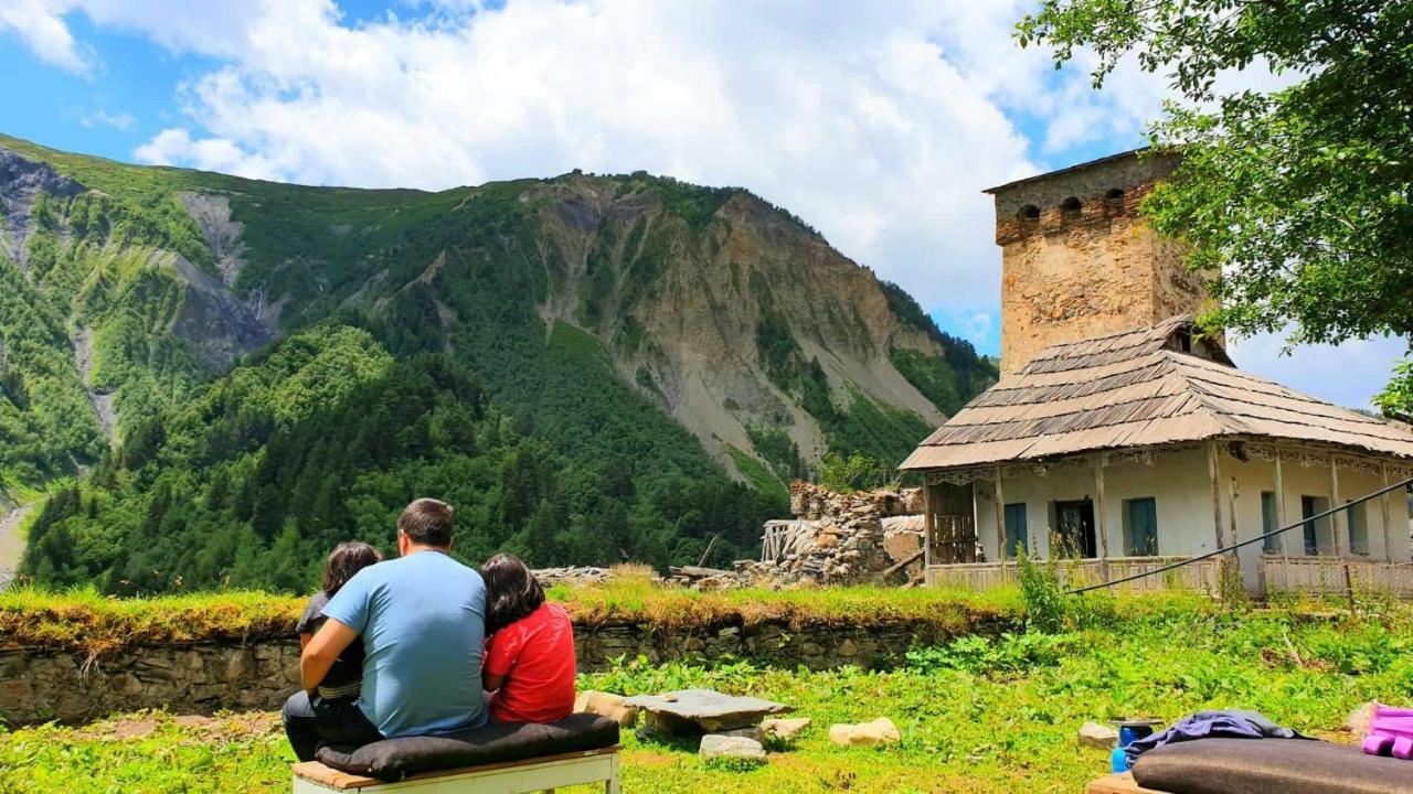 Panorama Guesthouse Mata C. Adishi Exteriör bild