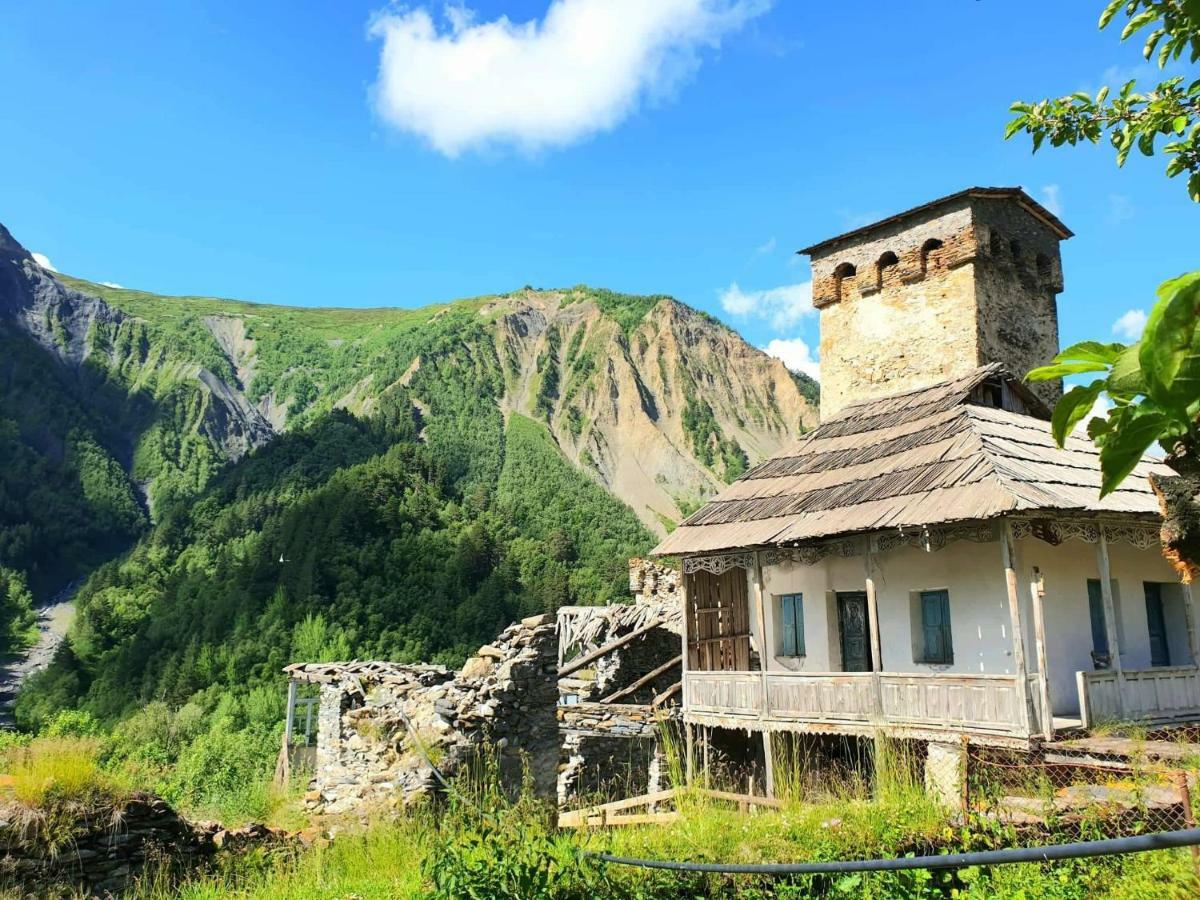 Panorama Guesthouse Mata C. Adishi Exteriör bild