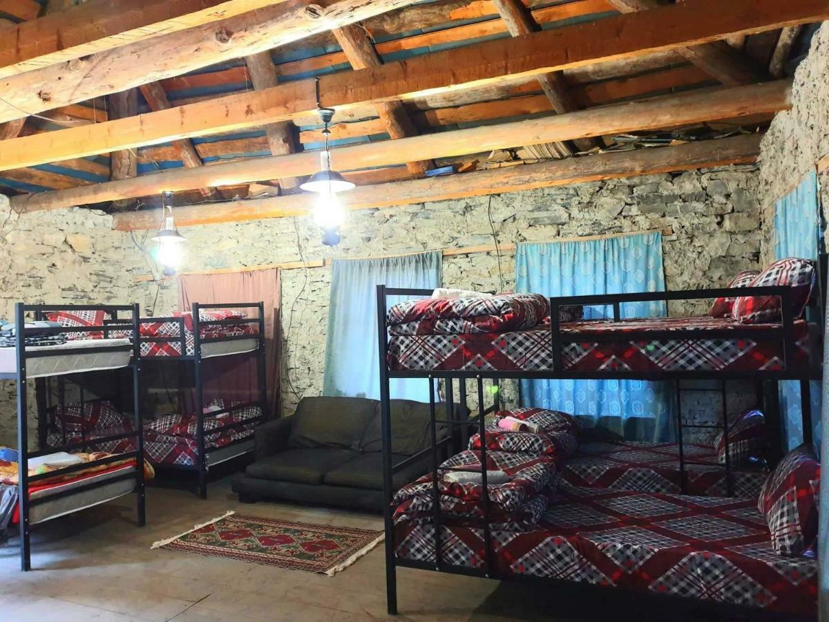 Panorama Guesthouse Mata C. Adishi Exteriör bild