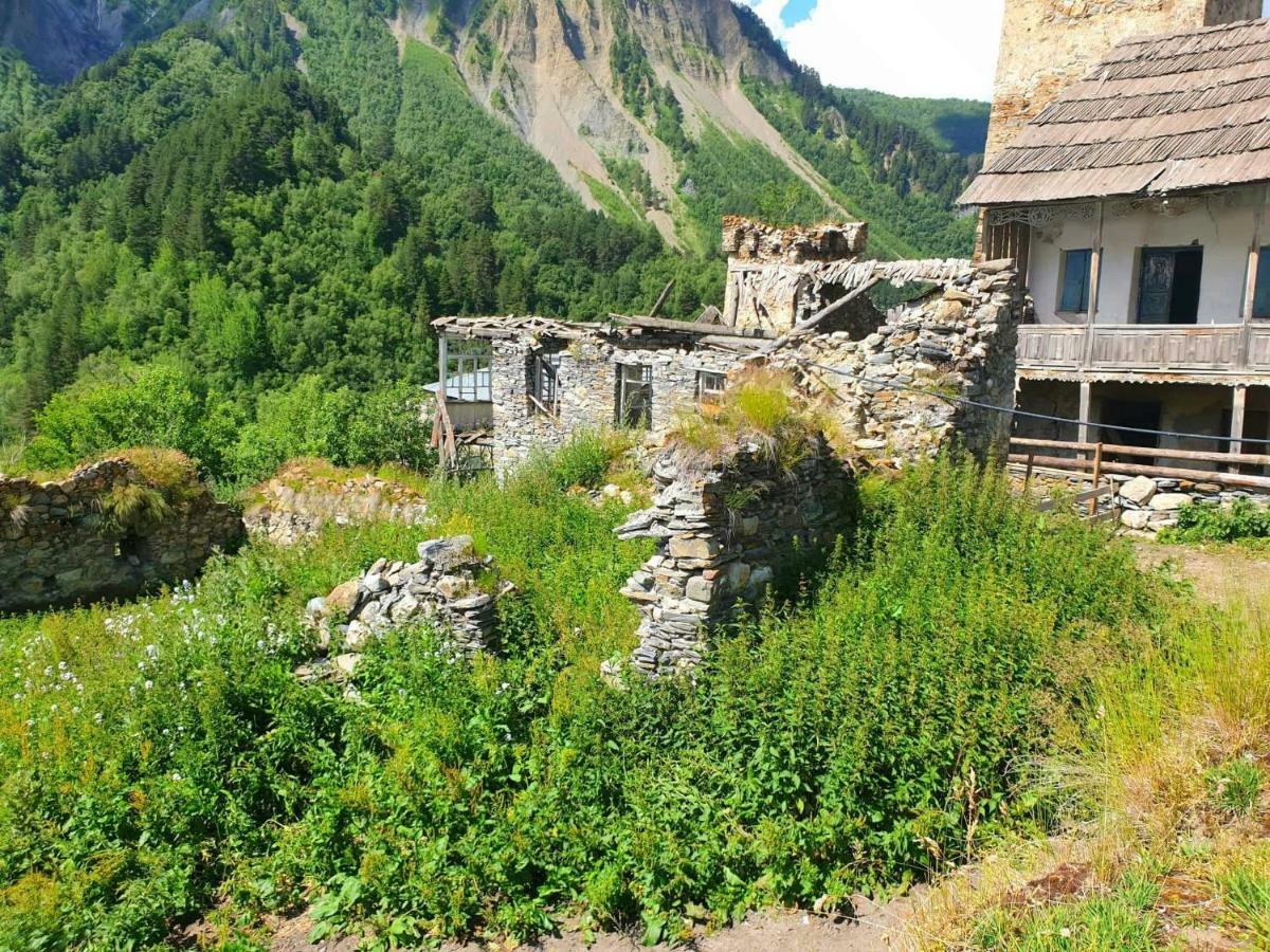 Panorama Guesthouse Mata C. Adishi Exteriör bild
